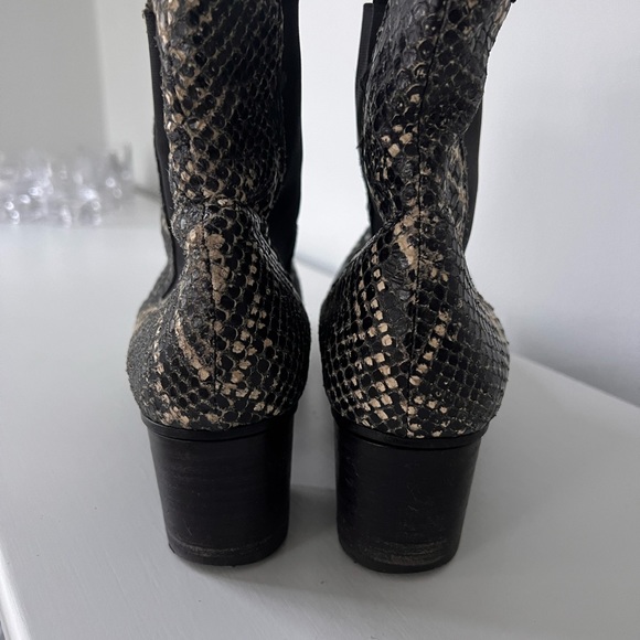 Chic Isabela Marant Danae python bootie - Picture 8 of 8